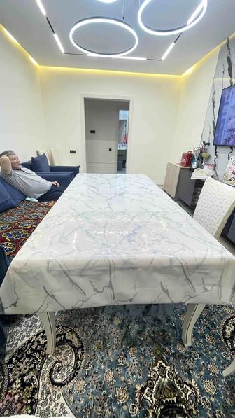 Стол для гостиной