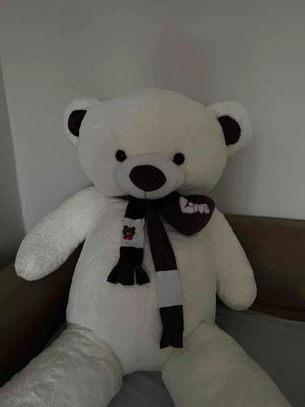 Продам плюшевого мишку.