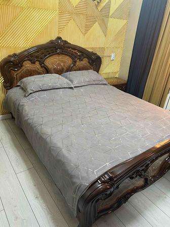Продам спальный гарнитур