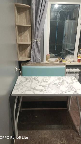 Продам стол обеденный