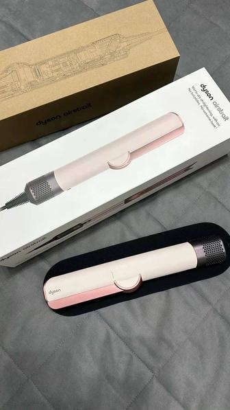 Продаю новый Dyson Airstrait с гарантийным талоном