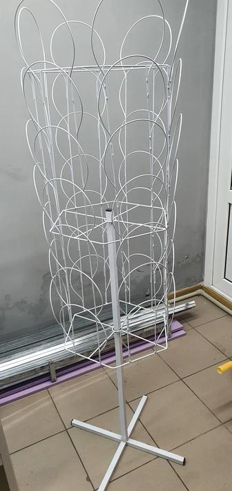 Продам стойку для головных уборов