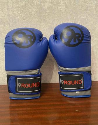 Боксерские перчатки