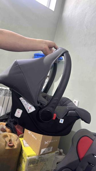 Продам авто люльку с рождения до 13 кг