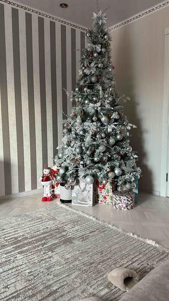 Елка новогодняя