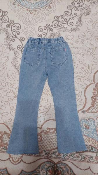 Джинсы и юбка для девочки