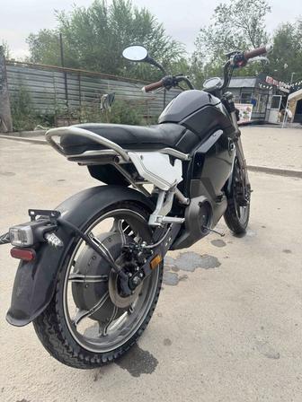 Электромотоцикл Super Soco