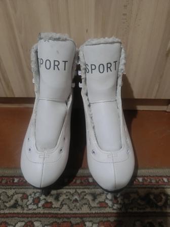 Продам коньки