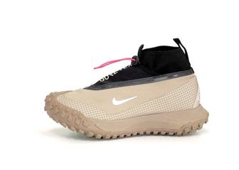 Продам горные кроссовки Nike