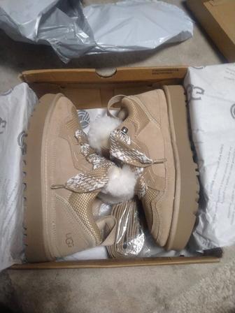 Продаются зимние женские сапоги угги натуральные UGG