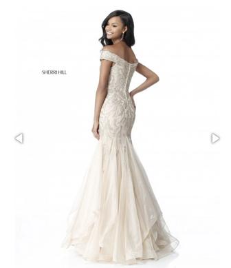 Платье Sherri Hill