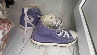 Продам кроссовки конверсы