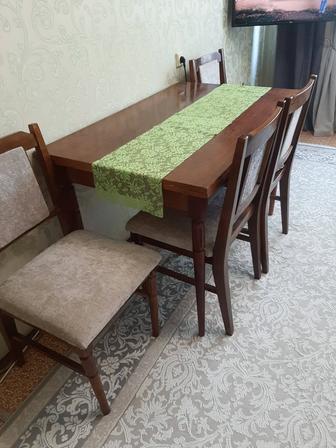 Продаю стол со стульями б/ у в хорошем состояние