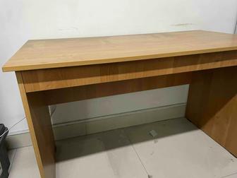 Офисный стол