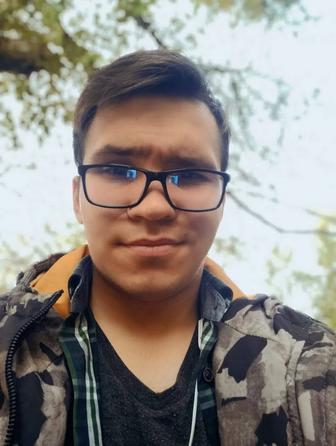 Официант / официантка