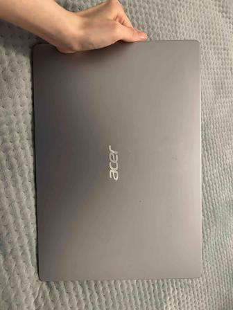 Ноутбук Acer Swift 1 14 / 4 Гб / SSD 256 Гб / Win 10 / SF114-34 / NX.A77ER