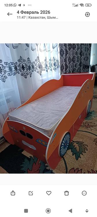 Продам детскую кровать и шифоньер