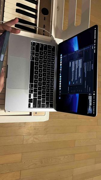 macbook air 13 m4 16/512