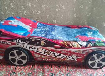 Детская кровать машина