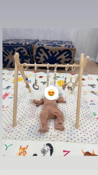 Продам авто люльку и подвеску с игрушками