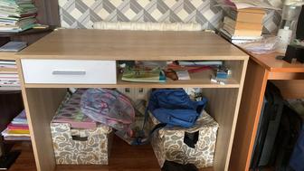 Стол письменный