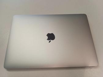 MacBook Pro 2017 8/256