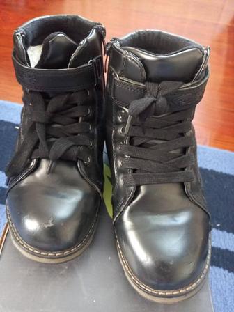 Продам мальчиков зимние ботинки