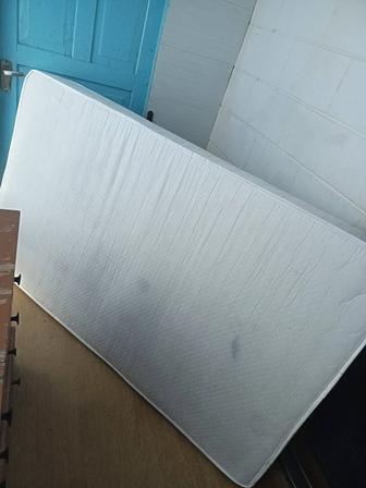 Матрас полуторка 195 на 120 в хорошем состоянии