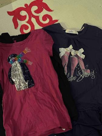 Отдам одежду для девочек , кофты, юбки, лосины