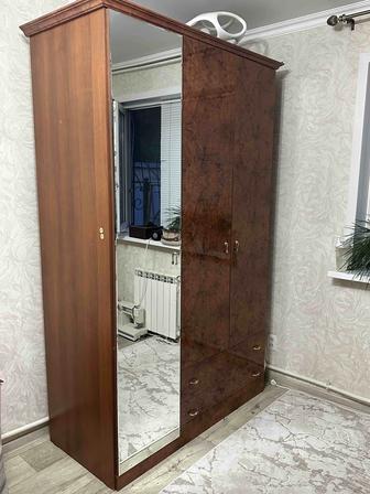 Продам шкаф