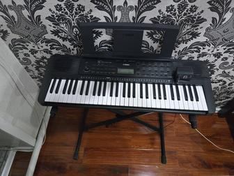 Синтезатор PSR-E273