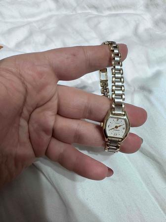 Продам золотые часы