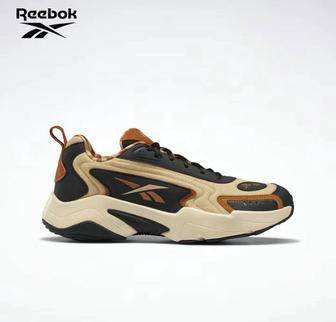 Кроссовки Reebok оригинал 38-39 размер. НОВЫЕ в коробке.