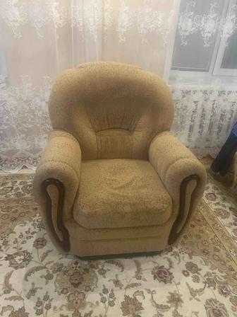 Продам кресло бу