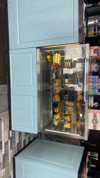 Витринный холодильник