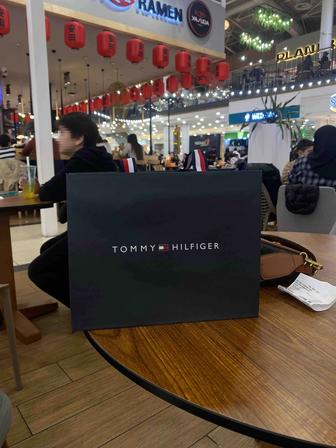 Сертификат от Tommy Hilfiger