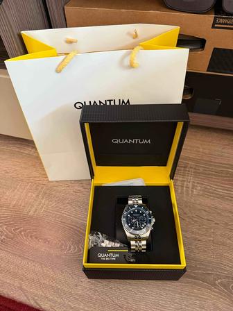 Продаю часы QUANTUM