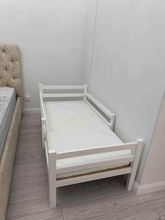 Продам детскую кровать