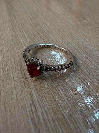 Серебряное кольцо Пандора 925 проба 56размер (17.8)