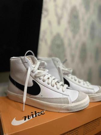 кроссовки Nike Blazer Mid 77