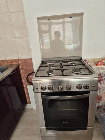 Продам.газовую плиту