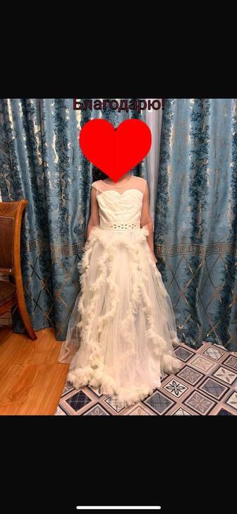 Сдам белое платье детское