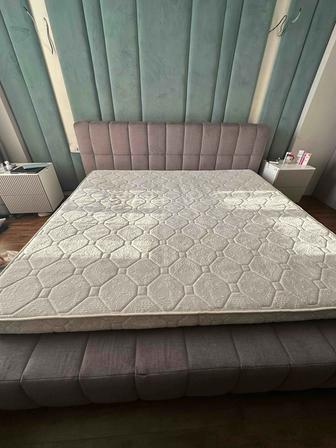 Продам кровать большая в хорошем состоянии