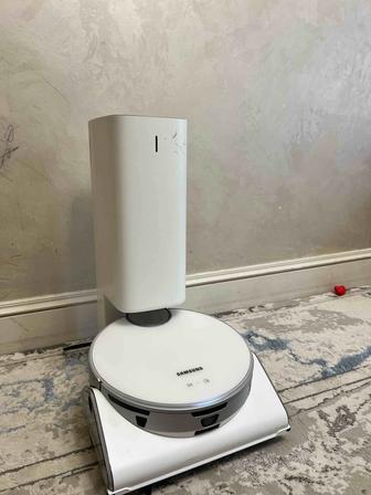 Продаю робот пылесос Samsung Jet Bot AI