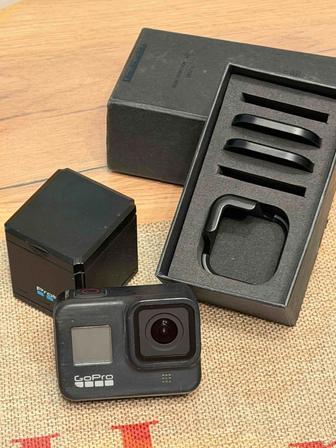 Продам GoPro8 в отличном состоянии с комплектом аккумуляторов и nd