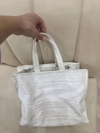 Продам женскую сумку из экокожи