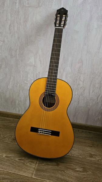 Продаю классическую гитару Yamaha 122MC