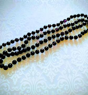 Продам черные граненые бусы