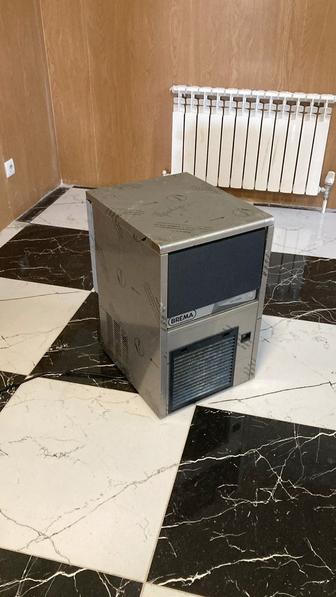 Ледогенератор Brema