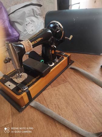 Швейная машина